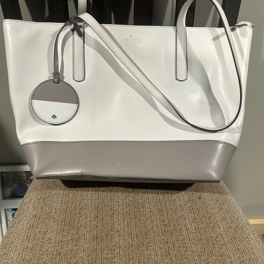 Kate Spade Gray and White Modern Tote